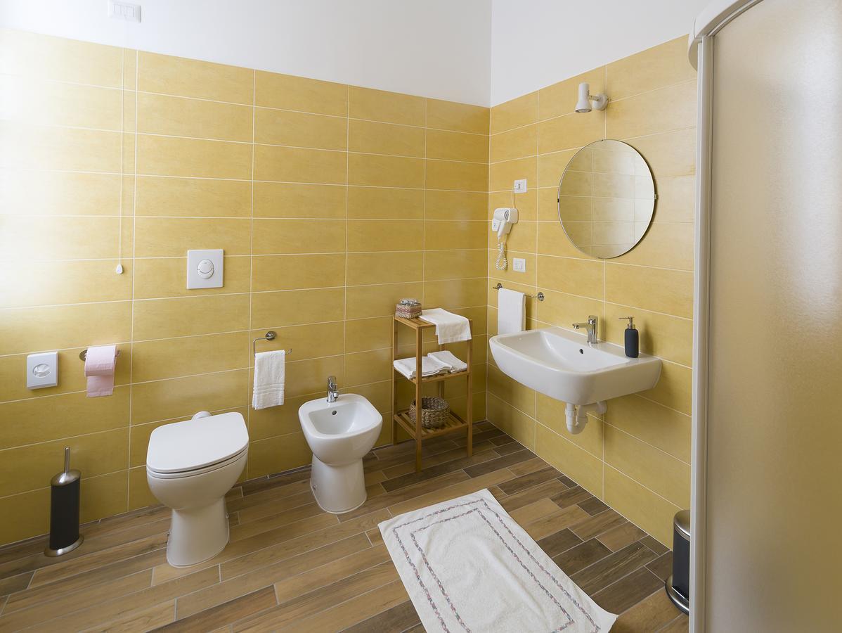 מלון לקו La Nostra Casa In Centro מראה חיצוני תמונה