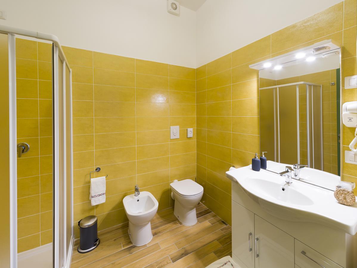 מלון לקו La Nostra Casa In Centro מראה חיצוני תמונה
